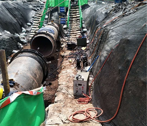 三聯(lián)磁電管道消磁-東北石油換管作業(yè)區(qū)-DJ-380A管道消磁機及消磁線圈部署完成